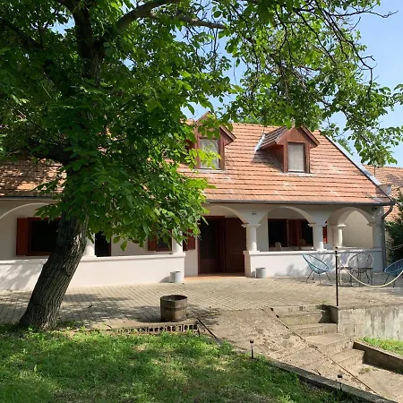 Hortenziás Ház *